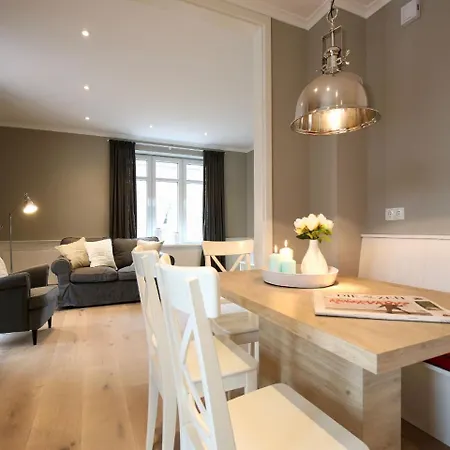 Kleine Charlotte - Traumwohnung Mit Terrasse Fuer 4 Personen 방어로게