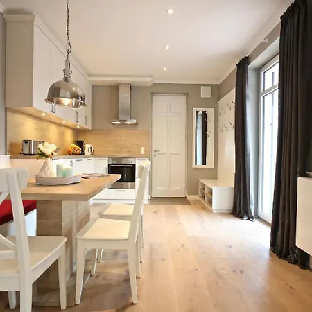 Kleine Charlotte - Traumwohnung Mit Terrasse Fuer 4 Personen 아파트 *